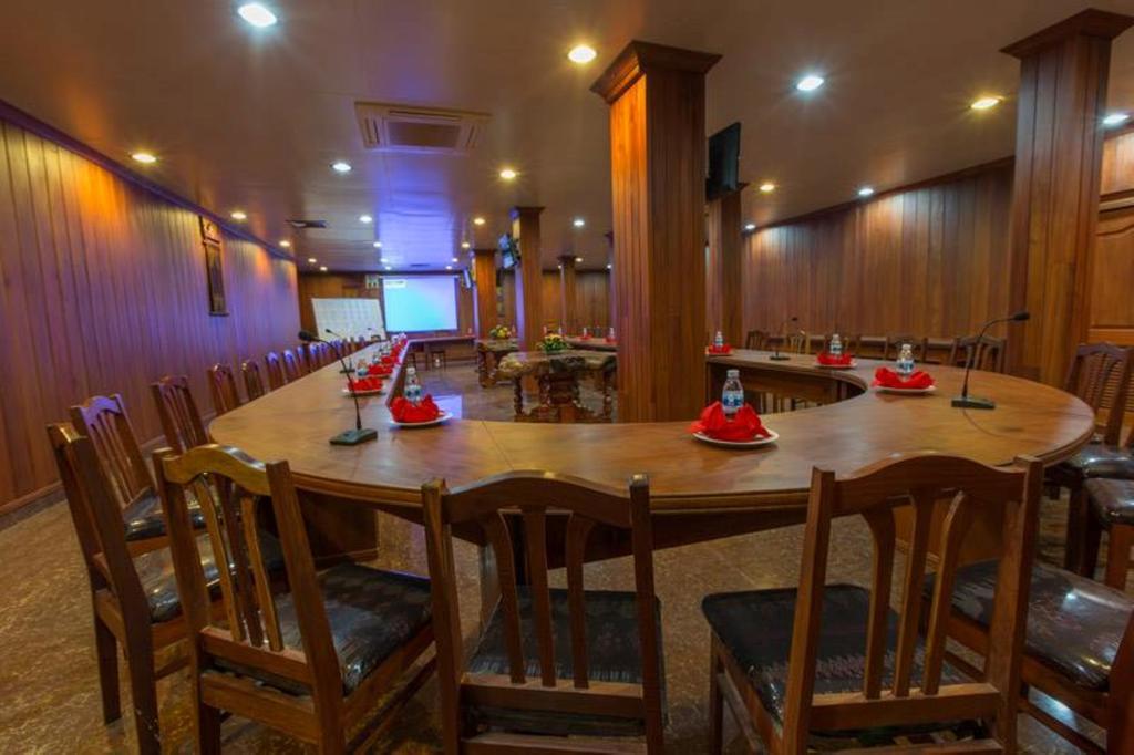 Asia Hotel Phnom Penh Dış mekan fotoğraf